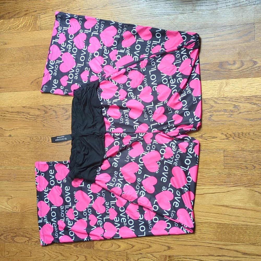 NWT Heart Print Stretchy Yoga Pants Flare Cut Gracyoga Women's Size Large
